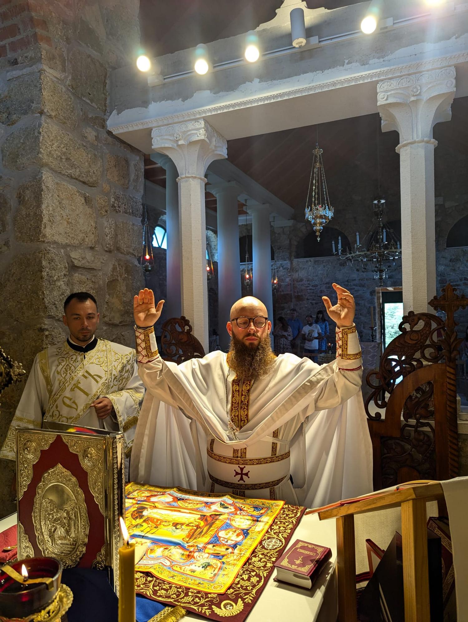 Kňaz v Chorvátsku: V duchovnom živote neexistujú prázdniny, kresťanmi máme byť kdekoľvek sme