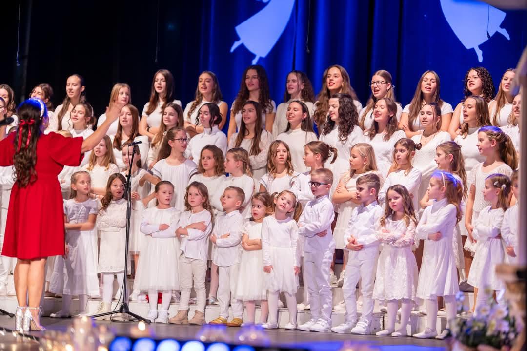 Mária Lukácsová: Naším cieľom je, aby Boh skrze spev a hudbu pôsobil v srdciach detí a mladých