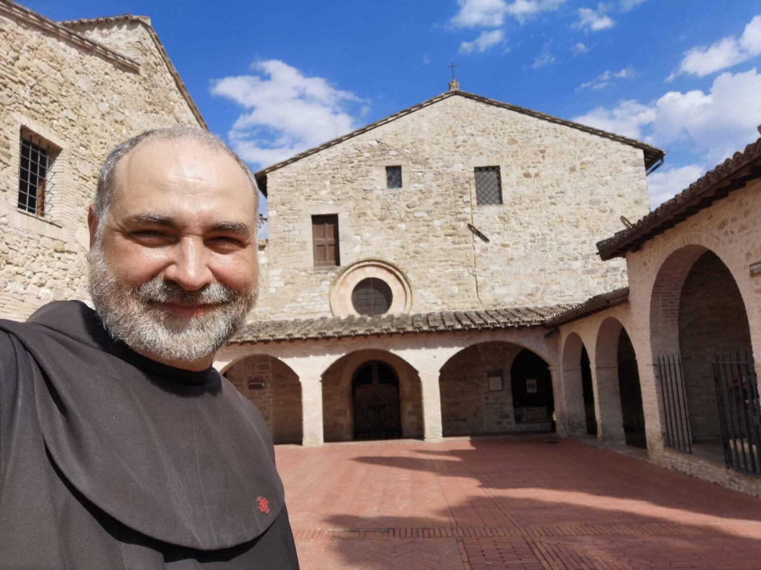 Františkán Karol Miroslav Švarc: Stigmami zranený svätec z Assisi je blízky každému z nás, pretože je bratom všetkých
