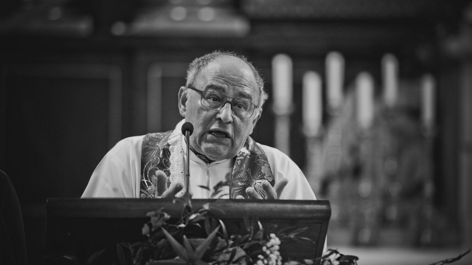 Exorcista Elias Vella: Boh chce mňa a nie to, čo robím