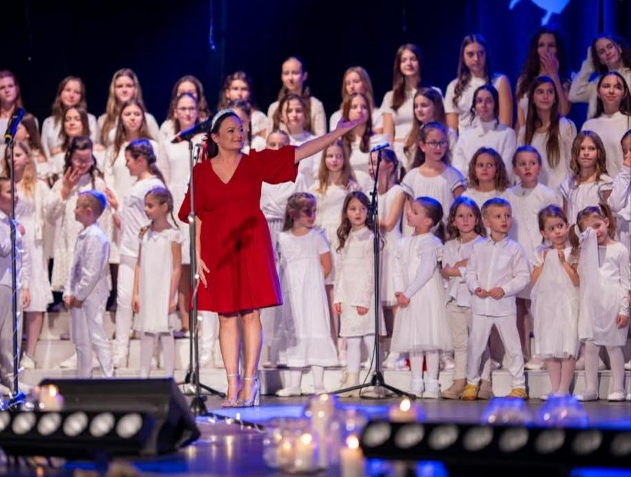 Mária Lukácsová: Naším cieľom je, aby Boh skrze spev a hudbu pôsobil v srdciach detí a mladých